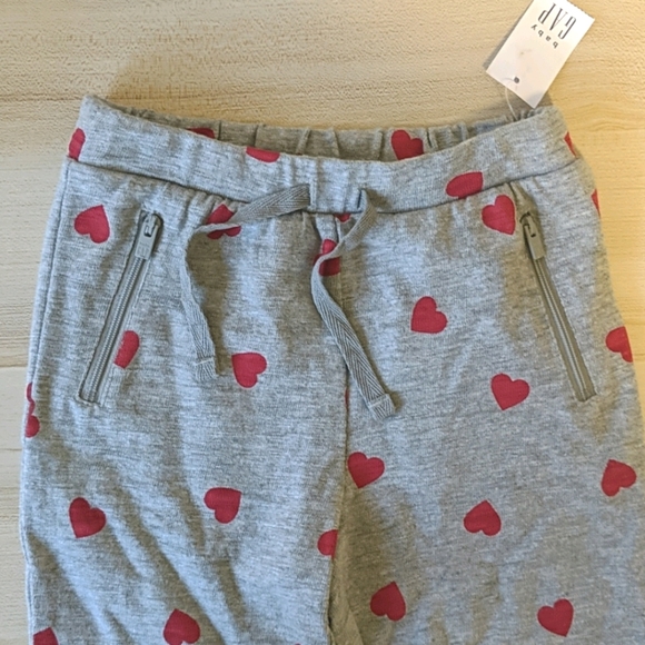 Sweats with hearts - Picture 4 of 4